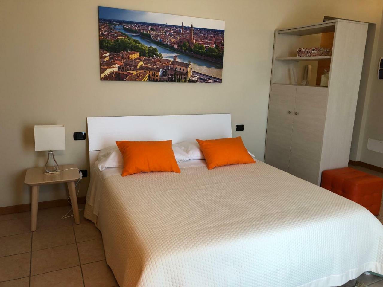 Residenza Villa Corno Alto Bagian luar foto
